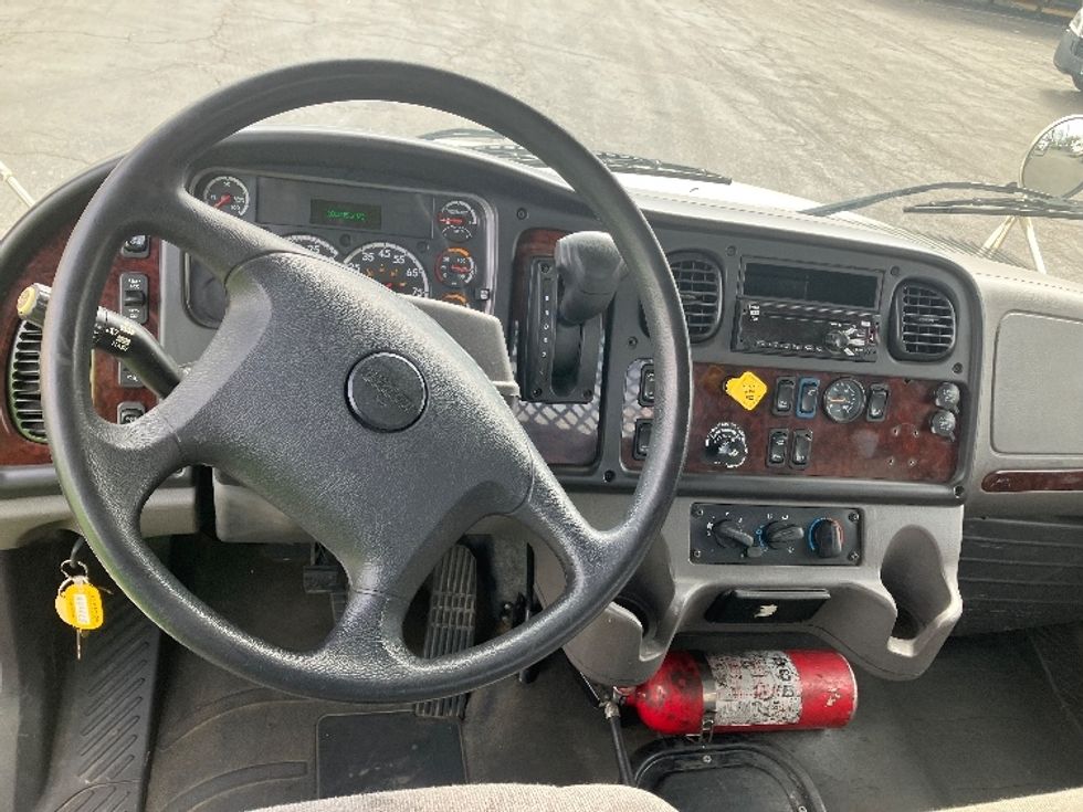 Flatbed Truck-Light and Medium Duty Trucks-Freightliner-2021-M2-Parsippany-NJ-181,089\n\t\tmiles-$ 53,500 - Image 16