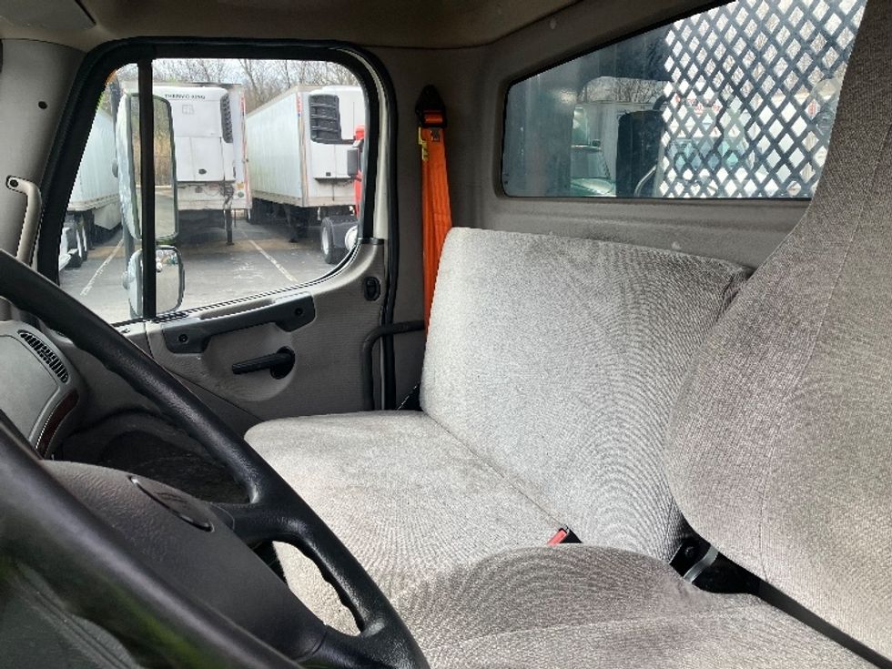 Flatbed Truck-Light and Medium Duty Trucks-Freightliner-2021-M2-Parsippany-NJ-181,089\n\t\tmiles-$ 53,500 - Image 17