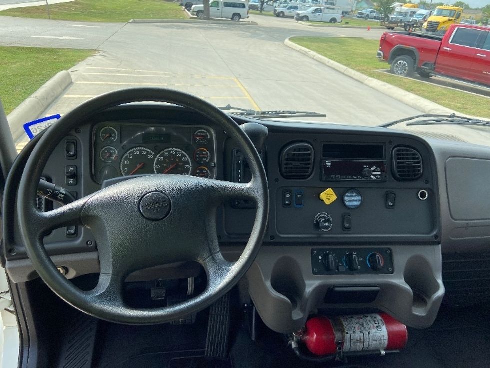 Flatbed Truck-Light and Medium Duty Trucks-Freightliner-2021-M2-San Antonio-TX-51,863\n\t\tmiles-$ 73,750 - Image 16