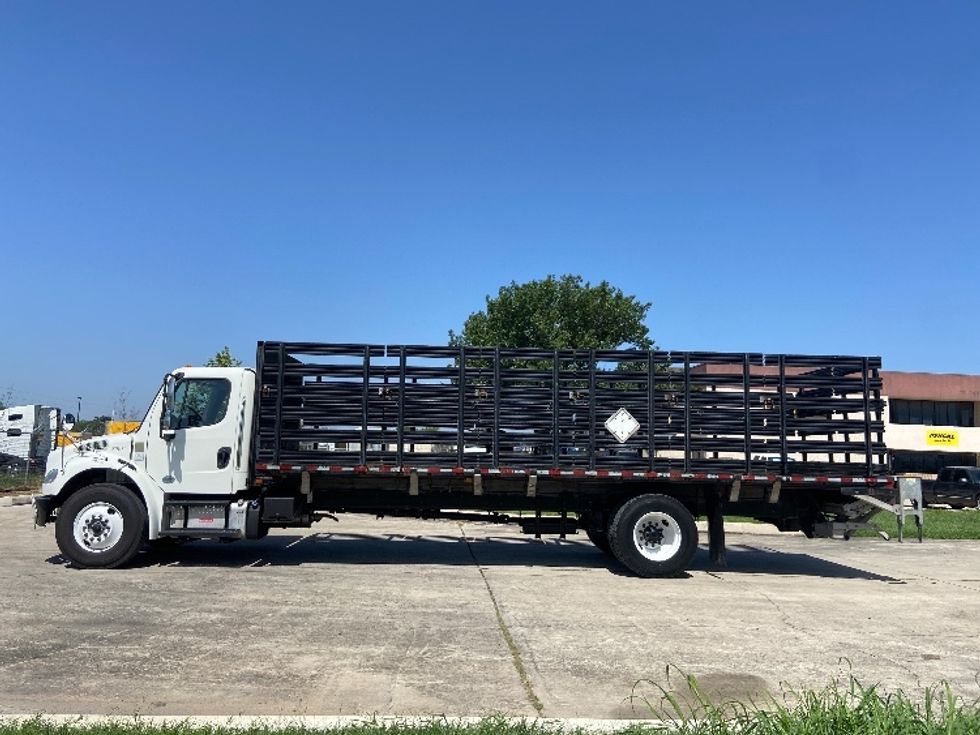 Flatbed Truck-Light and Medium Duty Trucks-Freightliner-2021-M2-San Antonio-TX-82,897\n\t\tmiles-$ 72,250 - Image 4