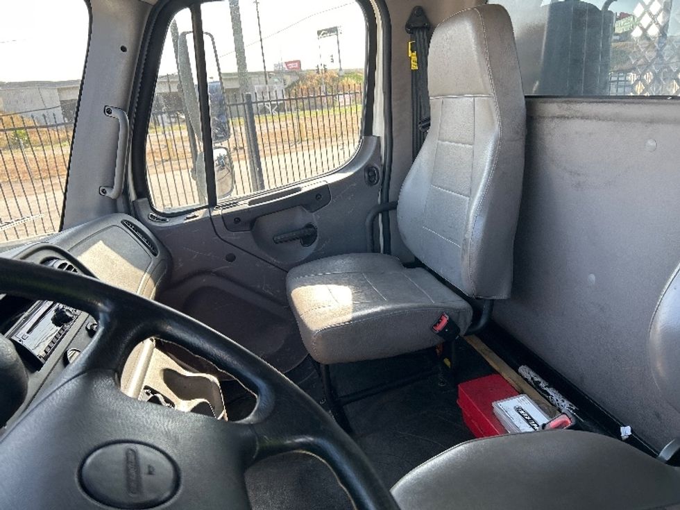 Flatbed Truck-Light and Medium Duty Trucks-Freightliner-2021-M2-Torrance-CA-134,741\n\t\tmiles-$ 53,500 - Image 17