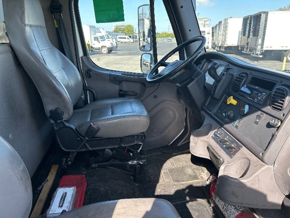 Flatbed Truck-Light and Medium Duty Trucks-Freightliner-2021-M2-Torrance-CA-134,741\n\t\tmiles-$ 53,500 - Image 20