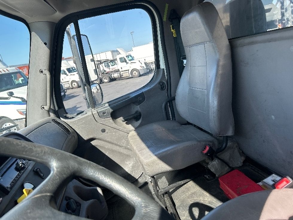 Flatbed Truck-Light and Medium Duty Trucks-Freightliner-2021-M2-Torrance-CA-158,261\n\t\tmiles-$ 52,000 - Image 17