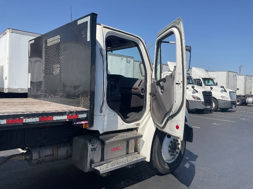 Flatbed Truck-Light and Medium Duty Trucks-Freightliner-2021-M2-Torrance-CA-181,831\n\t\tmiles-$ 56,750 - Image 16