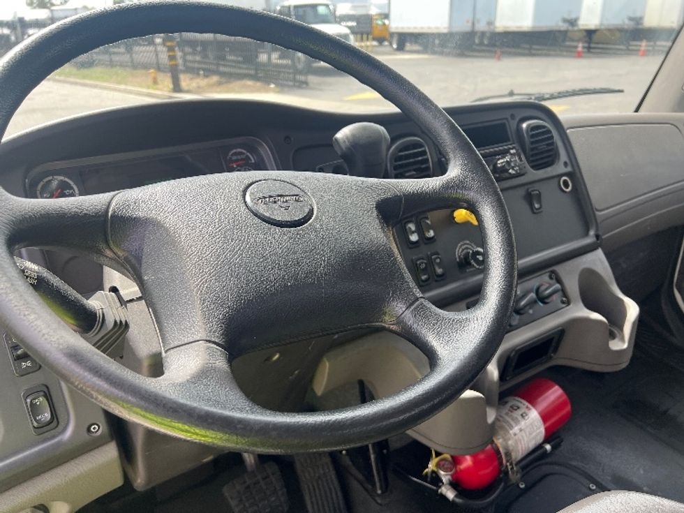 Flatbed Truck-Light and Medium Duty Trucks-Freightliner-2021-M2-Torrance-CA-204,919\n\t\tmiles-$ 45,750 - Image 15