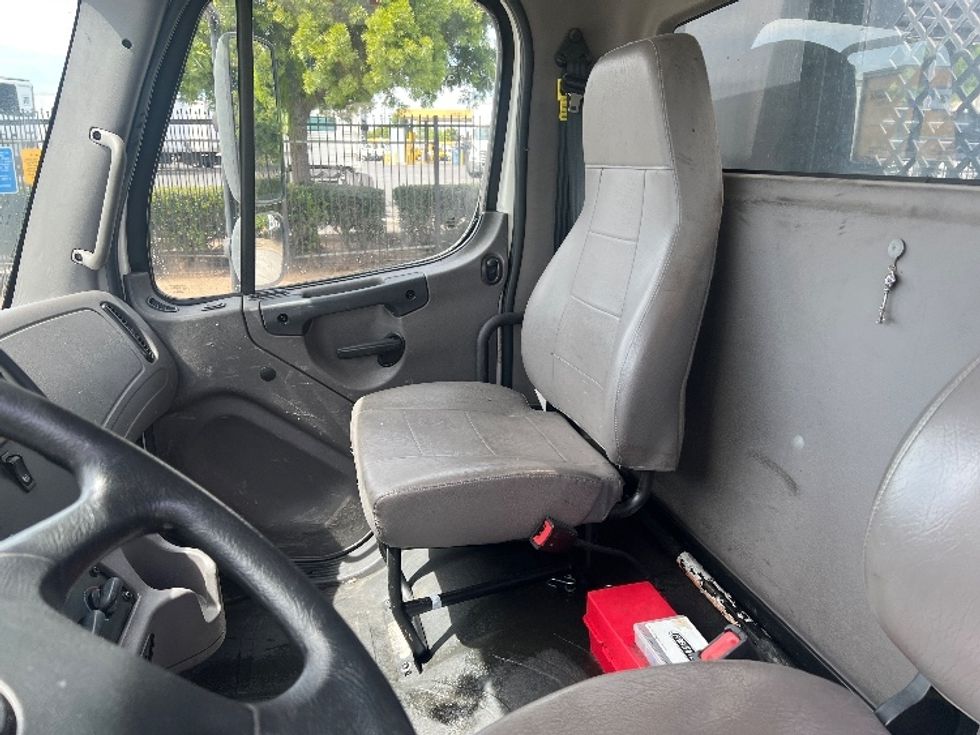 Flatbed Truck-Light and Medium Duty Trucks-Freightliner-2021-M2-Torrance-CA-204,919\n\t\tmiles-$ 45,750 - Image 17