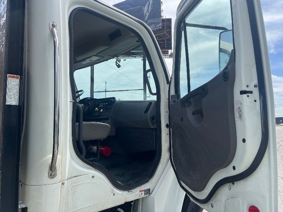 Flatbed Truck-Light and Medium Duty Trucks-Freightliner-2021-M2-Torrance-CA-204,919\n\t\tmiles-$ 45,750 - Image 18