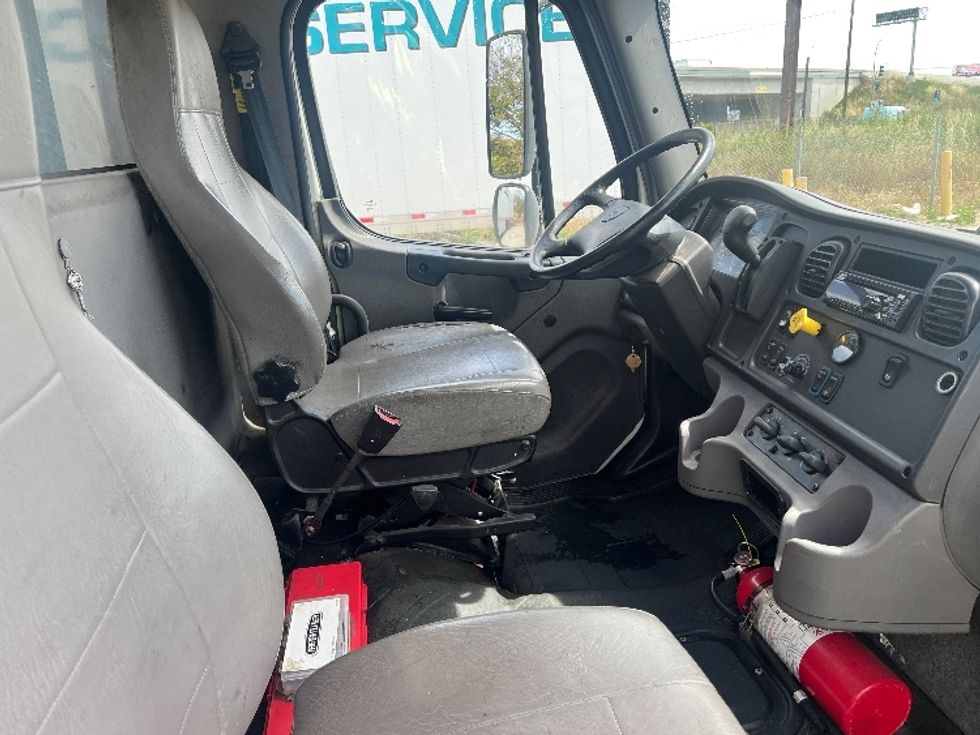 Flatbed Truck-Light and Medium Duty Trucks-Freightliner-2021-M2-Torrance-CA-204,919\n\t\tmiles-$ 45,750 - Image 20