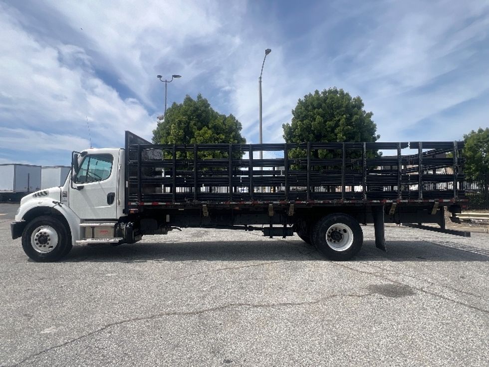 Flatbed Truck-Light and Medium Duty Trucks-Freightliner-2021-M2-Torrance-CA-204,919\n\t\tmiles-$ 45,750 - Image 4