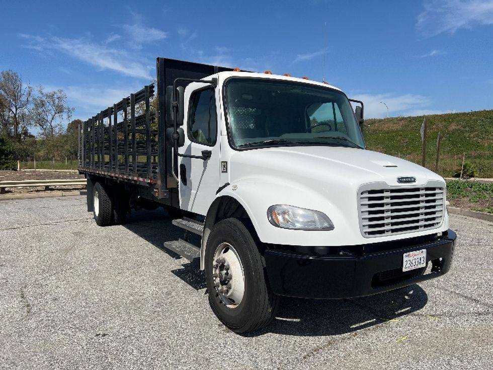 Flatbed Truck-Light and Medium Duty Trucks-Freightliner-2021-M2-Torrance-CA-210,250\n\t\tmiles-$ 44,750 - Image 1