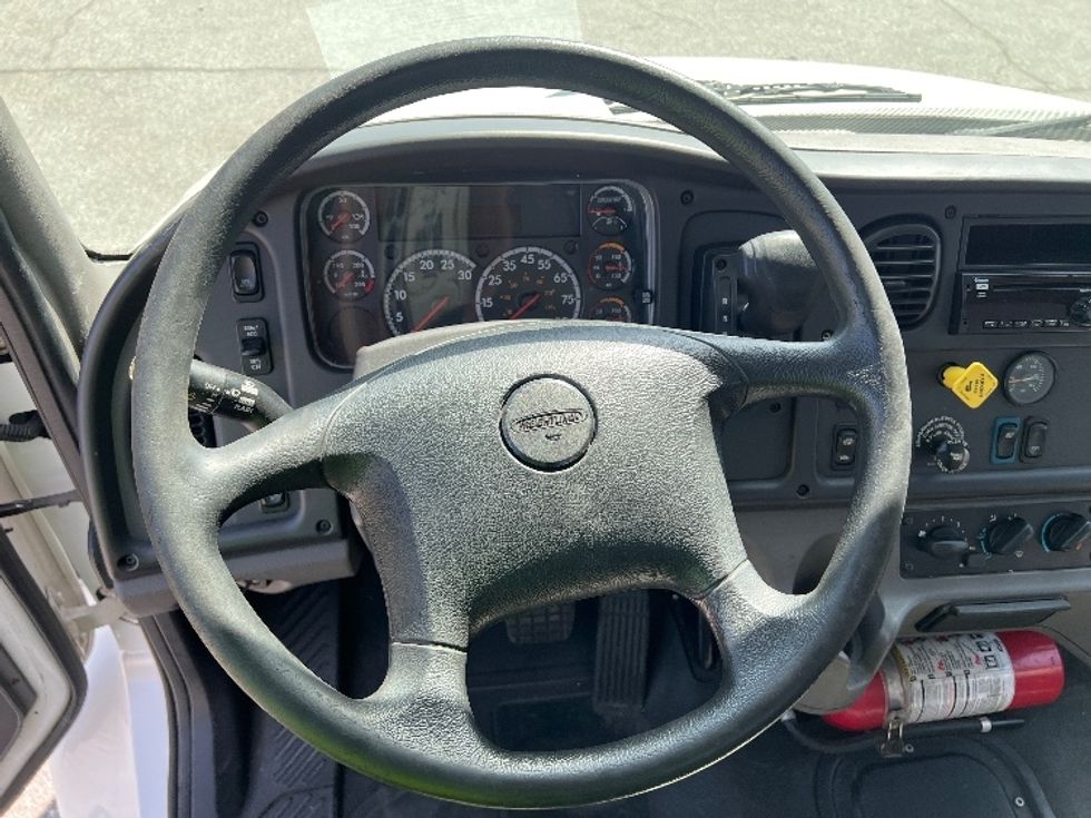 Flatbed Truck-Light and Medium Duty Trucks-Freightliner-2021-M2-Torrance-CA-210,250\n\t\tmiles-$ 44,750 - Image 16