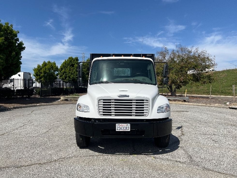 Flatbed Truck-Light and Medium Duty Trucks-Freightliner-2021-M2-Torrance-CA-210,250\n\t\tmiles-$ 44,750 - Image 2