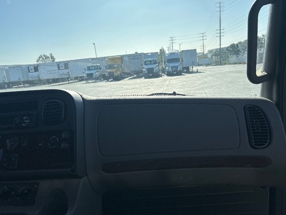 Flatbed Truck-Light and Medium Duty Trucks-Freightliner-2021-M2-Torrance-CA-28,884\n\t\tmiles-$ 74,500 - Image 19