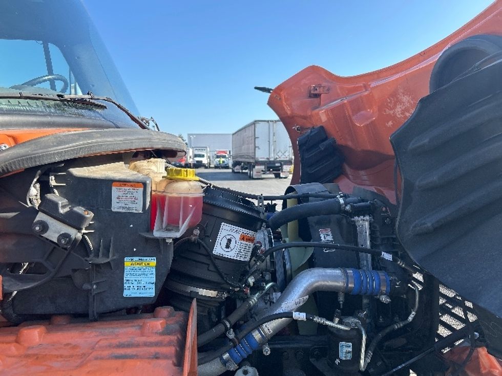 Flatbed Truck-Light and Medium Duty Trucks-Freightliner-2021-M2-Torrance-CA-28,884\n\t\tmiles-$ 74,500 - Image 21