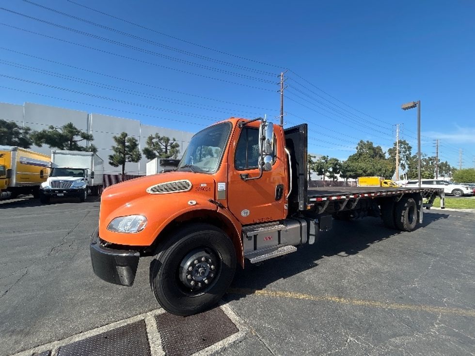 Flatbed Truck-Light and Medium Duty Trucks-Freightliner-2021-M2-Torrance-CA-28,884\n\t\tmiles-$ 74,500 - Image 3