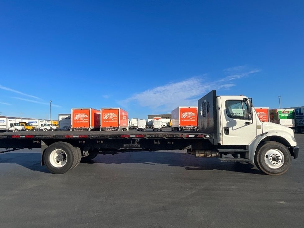 Flatbed Truck-Light and Medium Duty Trucks-Freightliner-2021-M2-Torrance-CA-75,574\n\t\tmiles-$ 72,250 - Image 10