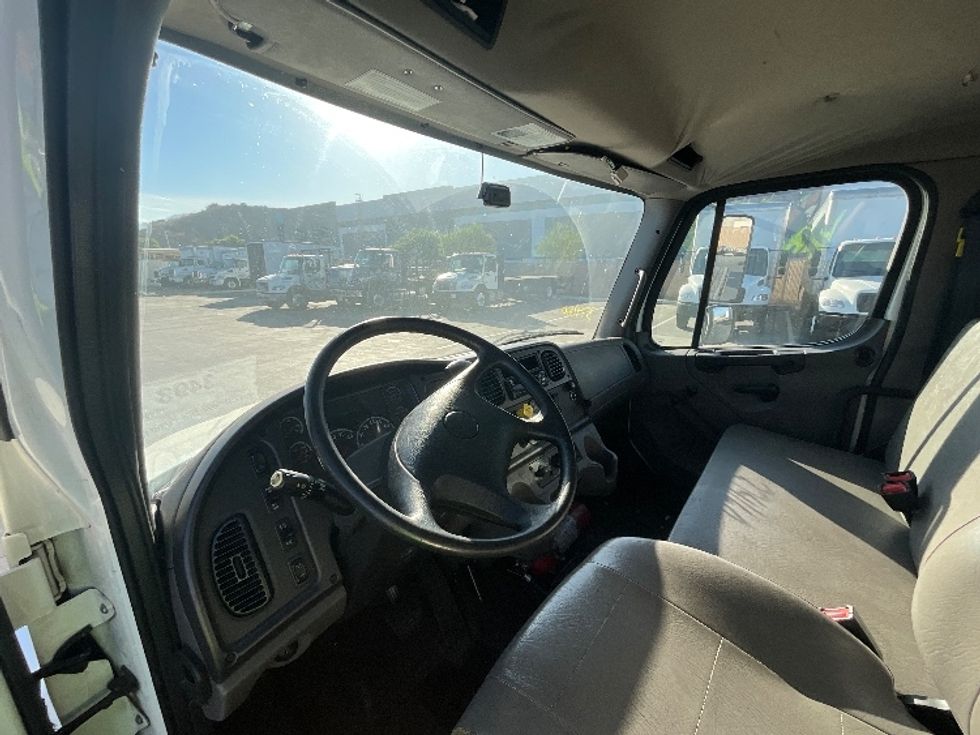 Flatbed Truck-Light and Medium Duty Trucks-Freightliner-2021-M2-Torrance-CA-75,574\n\t\tmiles-$ 72,250 - Image 12