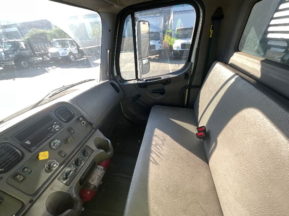 Flatbed Truck-Light and Medium Duty Trucks-Freightliner-2021-M2-Torrance-CA-75,574\n\t\tmiles-$ 72,250 - Image 14