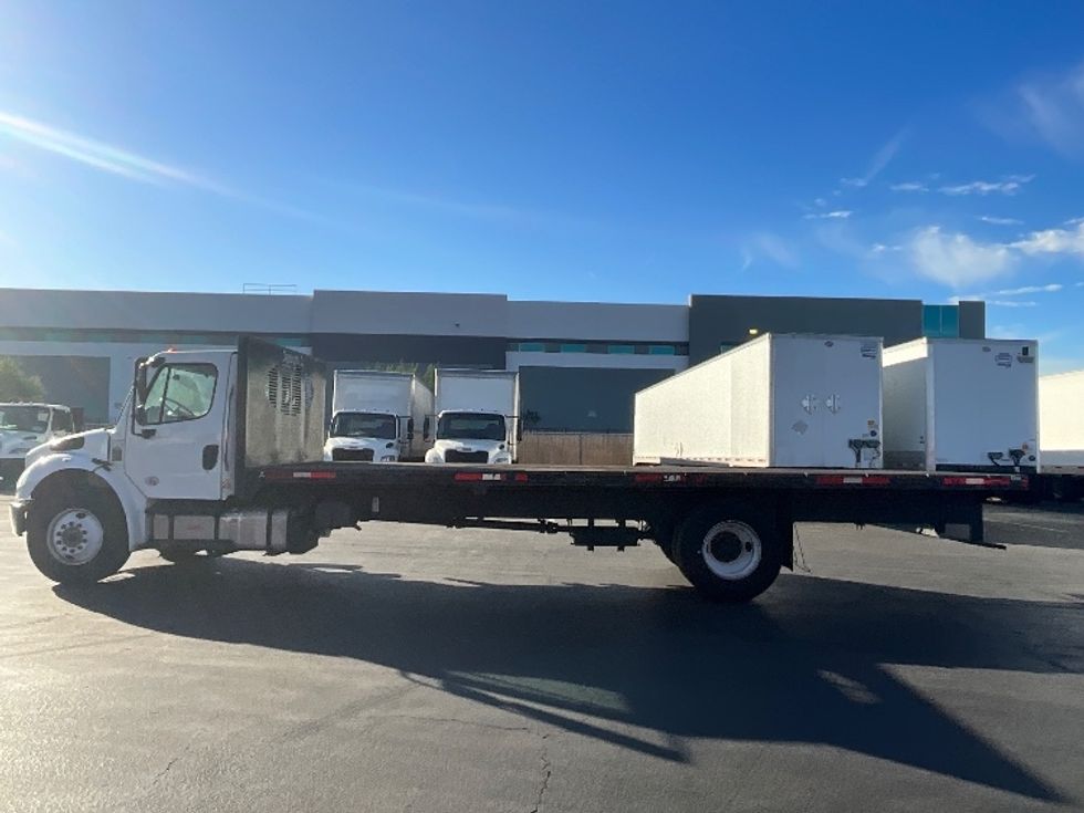Flatbed Truck-Light and Medium Duty Trucks-Freightliner-2021-M2-Torrance-CA-75,574\n\t\tmiles-$ 72,250 - Image 4