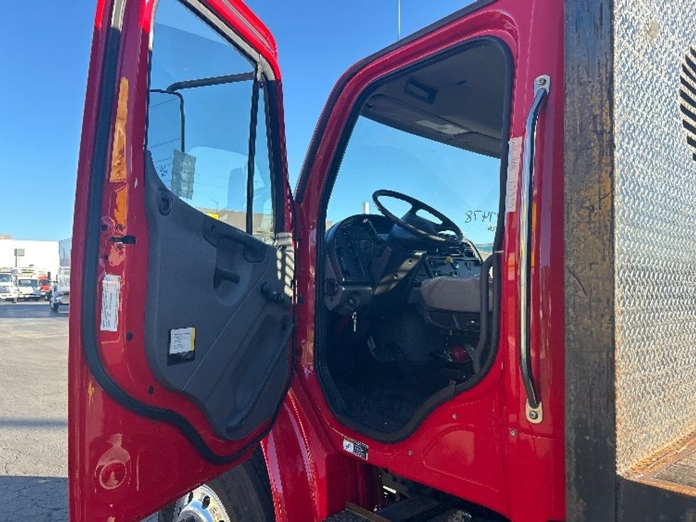 Flatbed Truck-Light and Medium Duty Trucks-Freightliner-2021-M2-Torrance-CA-78,214\n\t\tmiles-$ 90,500 - Image 16