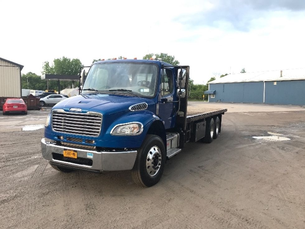2021 Freightliner M2 106 Medium Duty photo 3