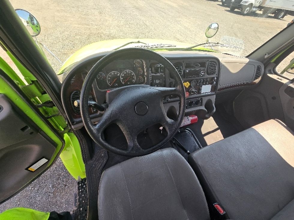 Flatbed Truck-Light and Medium Duty Trucks-Freightliner-2021-M2-Yakima-WA-61,522\n\t\tmiles-$ 66,750 - Image 13