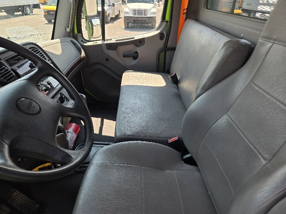 Flatbed Truck-Light and Medium Duty Trucks-Freightliner-2021-M2-Yakima-WA-61,522\n\t\tmiles-$ 66,750 - Image 14