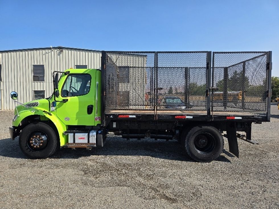 Flatbed Truck-Light and Medium Duty Trucks-Freightliner-2021-M2-Yakima-WA-61,522\n\t\tmiles-$ 66,750 - Image 4