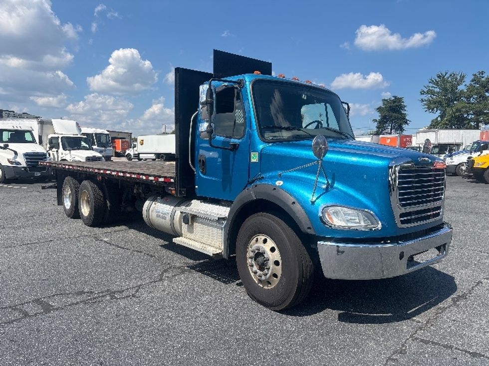 Flatbed Truck-Light and Medium Duty Trucks-Freightliner-2021-M211264S-Concord-NC-353,050\n\t\tmiles-$ 88,250 - Image 1