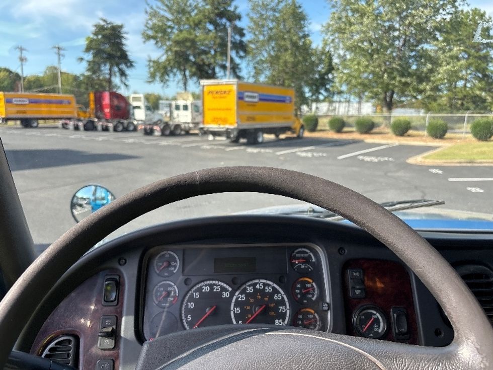 Flatbed Truck-Light and Medium Duty Trucks-Freightliner-2021-M211264S-Concord-NC-353,050\n\t\tmiles-$ 88,250 - Image 13