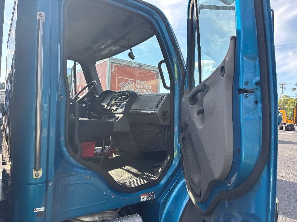 Flatbed Truck-Light and Medium Duty Trucks-Freightliner-2021-M211264S-Concord-NC-353,050\n\t\tmiles-$ 88,250 - Image 15