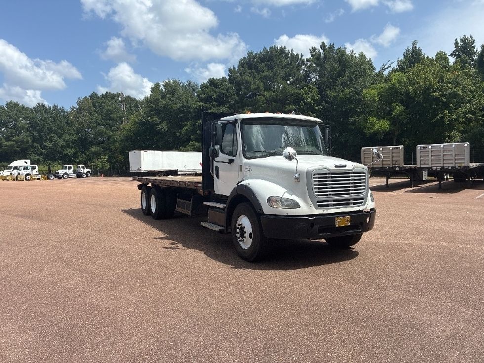 Flatbed Truck-Light and Medium Duty Trucks-Freightliner-2021-M211264S-Jackson-MS-163,738\n\t\tmiles-$ 114,000 - Image 1