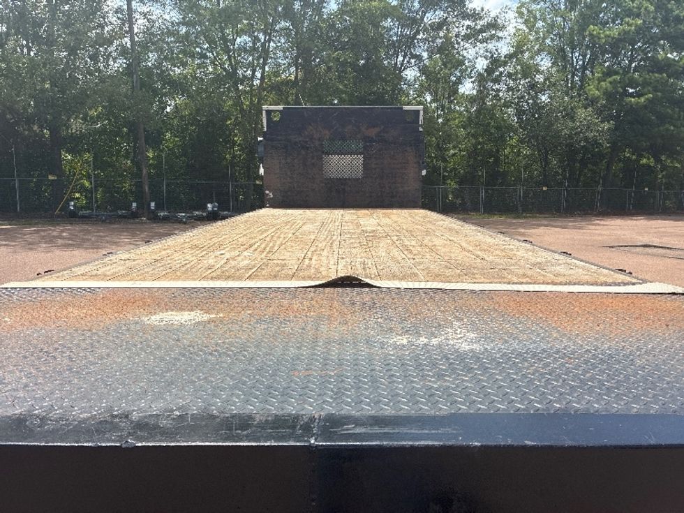 Flatbed Truck-Light and Medium Duty Trucks-Freightliner-2021-M211264S-Jackson-MS-163,738\n\t\tmiles-$ 114,000 - Image 8