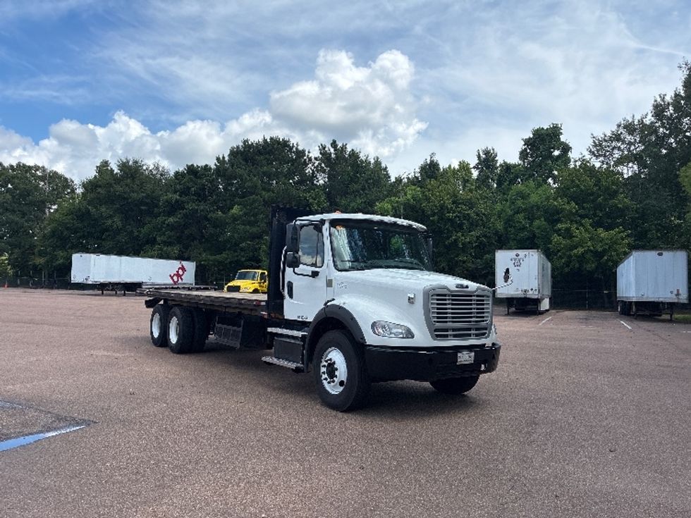 Flatbed Truck-Light and Medium Duty Trucks-Freightliner-2021-M211264S-Jackson-MS-190,680\n\t\tmiles-$ 106,750 - Image 1