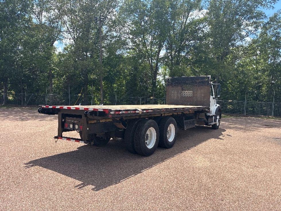 Flatbed Truck-Light and Medium Duty Trucks-Freightliner-2021-M211264S-Jackson-MS-190,680\n\t\tmiles-$ 106,750 - Image 10