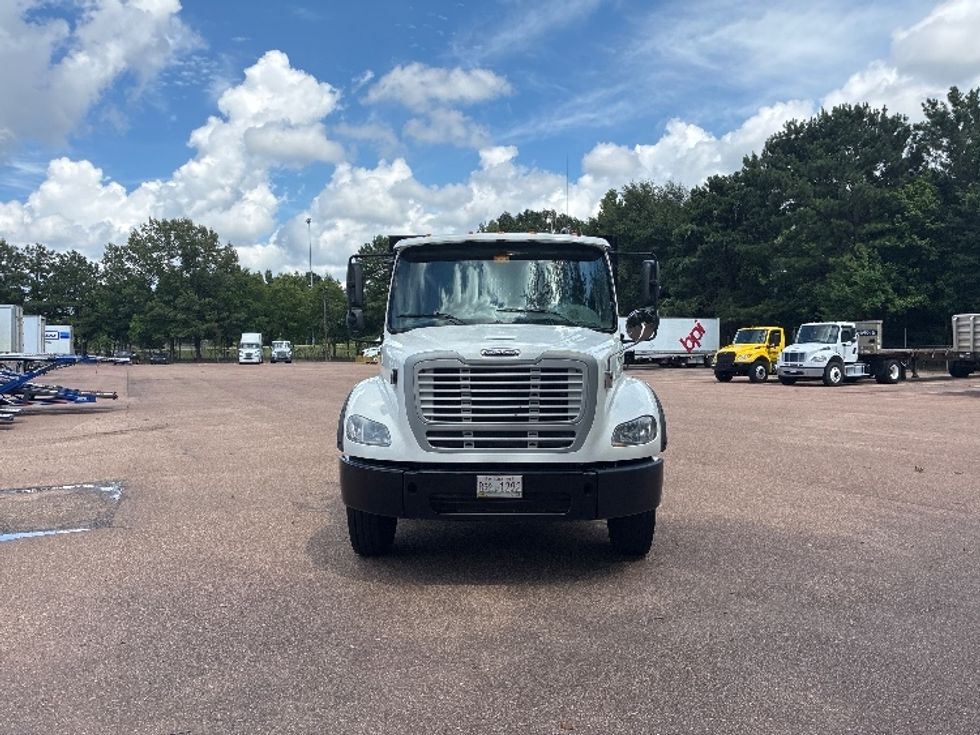 Flatbed Truck-Light and Medium Duty Trucks-Freightliner-2021-M211264S-Jackson-MS-190,680\n\t\tmiles-$ 106,750 - Image 2