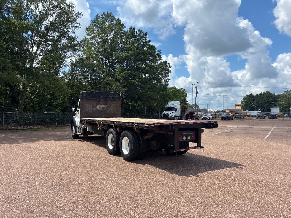 Flatbed Truck-Light and Medium Duty Trucks-Freightliner-2021-M211264S-Jackson-MS-190,680\n\t\tmiles-$ 106,750 - Image 6