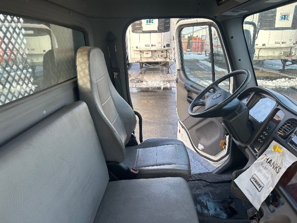 Flatbed Truck-Light and Medium Duty Trucks-Freightliner-2022-M2-Allen Park-MI-45,512\n\t\tmiles-$ 68,750 - Image 22