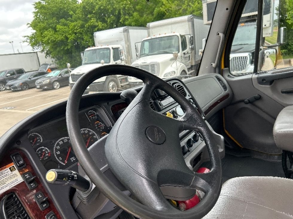Flatbed Truck-Light and Medium Duty Trucks-Freightliner-2022-M2-Arlington-TX-161,463\n\t\tmiles-$ 61,250 - Image 16