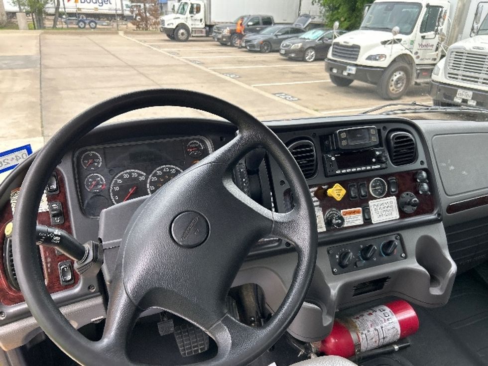 Flatbed Truck-Light and Medium Duty Trucks-Freightliner-2022-M2-Arlington-TX-161,463\n\t\tmiles-$ 61,250 - Image 17