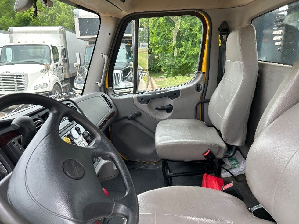 Flatbed Truck-Light and Medium Duty Trucks-Freightliner-2022-M2-Arlington-TX-161,463\n\t\tmiles-$ 61,250 - Image 18