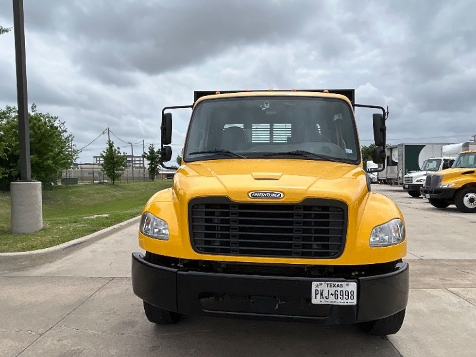 Flatbed Truck-Light and Medium Duty Trucks-Freightliner-2022-M2-Arlington-TX-161,463\n\t\tmiles-$ 61,250 - Image 2