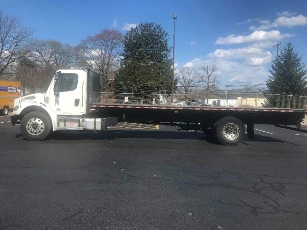 Flatbed Truck-Light and Medium Duty Trucks-Freightliner-2022-M2-Bensalem-PA-146,311\n\t\tmiles-$ 52,000 - Image 4