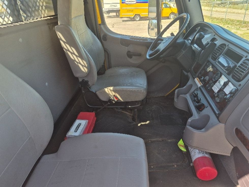 Flatbed Truck-Light and Medium Duty Trucks-Freightliner-2022-M2-Brooklyn Park-MN-52,291\n\t\tmiles-$ 66,750 - Image 22