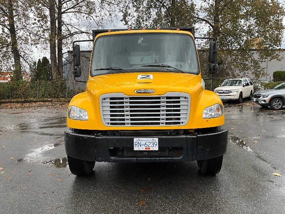 Flatbed Truck-Light and Medium Duty Trucks-Freightliner-2022-M2-Burnaby-BC-92,552\n\t\tkm-$ 101,500 - Image 2