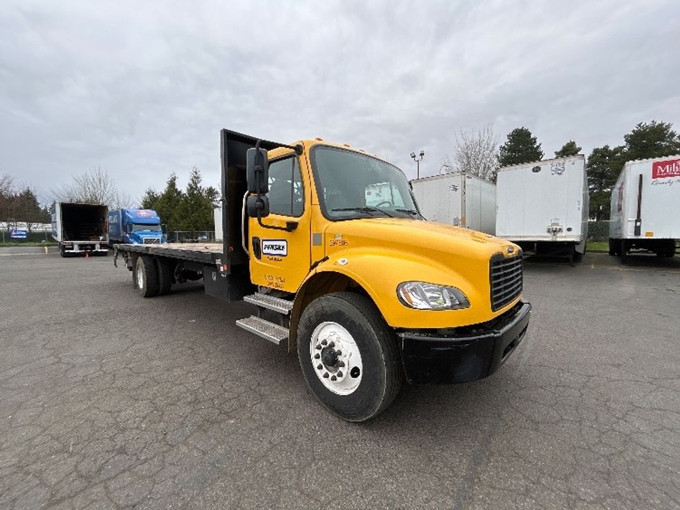 Flatbed Truck-Light and Medium Duty Trucks-Freightliner-2022-M2-Clackamas-OR-42,776\n\t\tmiles-$ 74,250 - Image 1