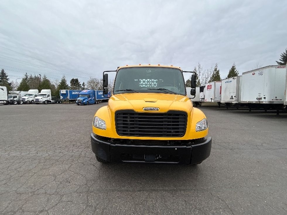 Flatbed Truck-Light and Medium Duty Trucks-Freightliner-2022-M2-Clackamas-OR-42,776\n\t\tmiles-$ 74,250 - Image 2