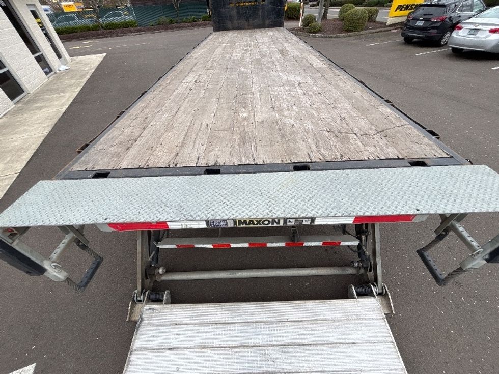 Flatbed Truck-Light and Medium Duty Trucks-Freightliner-2022-M2-Clackamas-OR-51,189\n\t\tmiles-$ 72,000 - Image 10