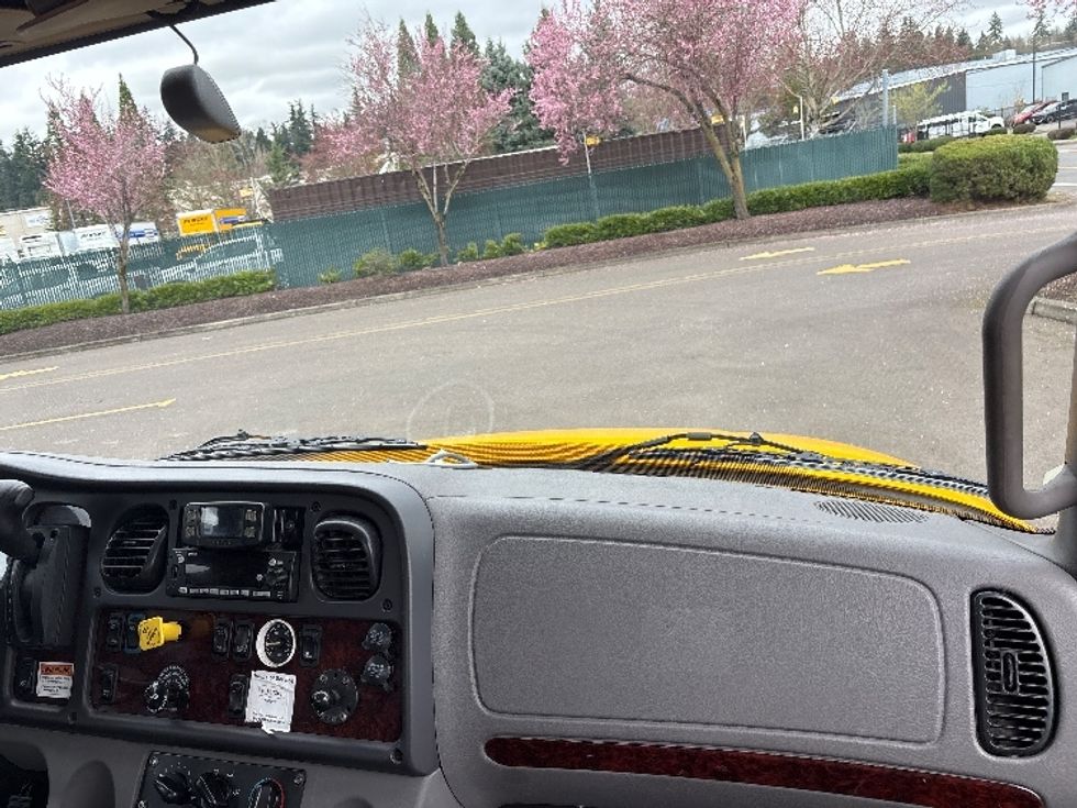 Flatbed Truck-Light and Medium Duty Trucks-Freightliner-2022-M2-Clackamas-OR-51,189\n\t\tmiles-$ 72,000 - Image 19