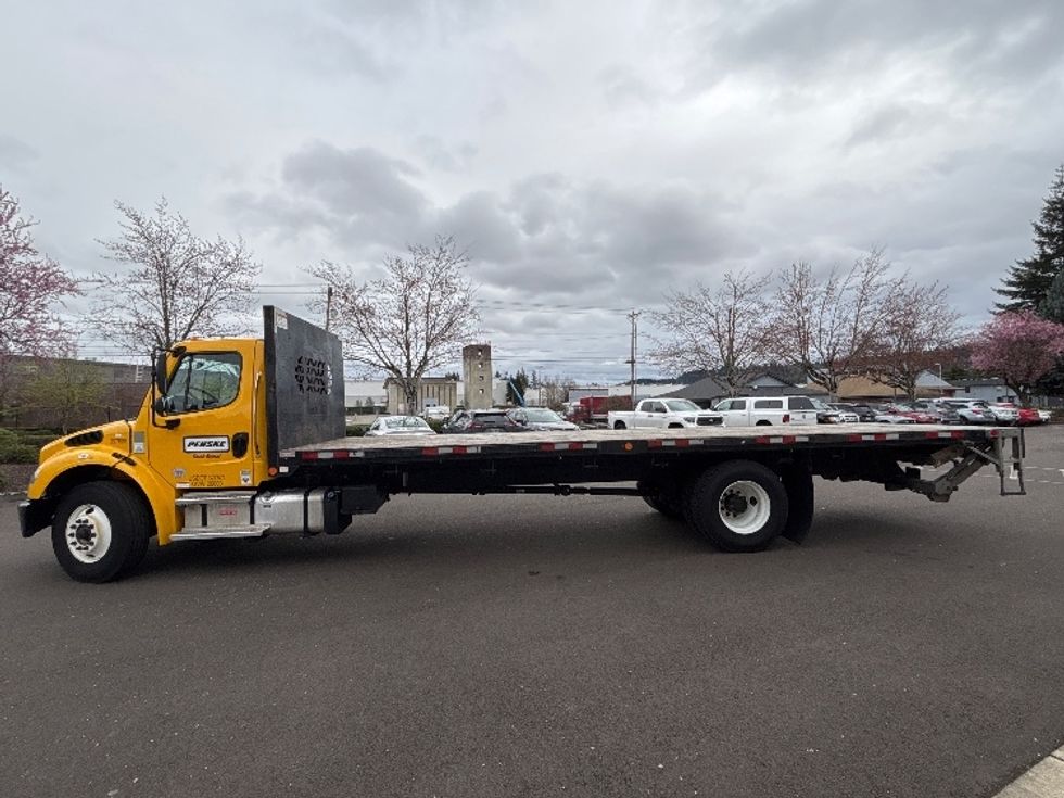 Flatbed Truck-Light and Medium Duty Trucks-Freightliner-2022-M2-Clackamas-OR-51,189\n\t\tmiles-$ 72,000 - Image 4